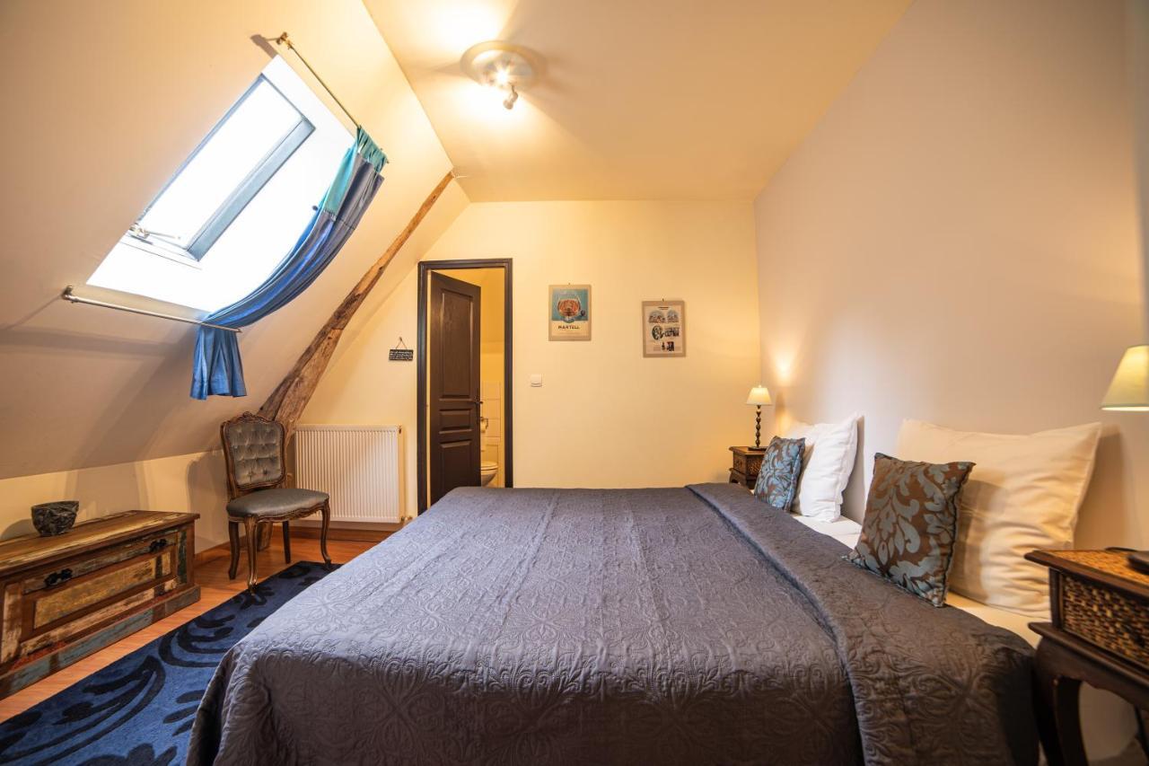Domaine De La Tour Bed & Breakfast Saint-Pierre-Canivet Bagian luar foto