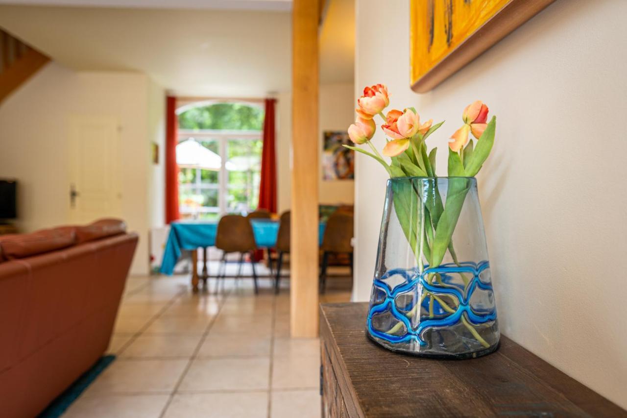 Domaine De La Tour Bed & Breakfast Saint-Pierre-Canivet Bagian luar foto