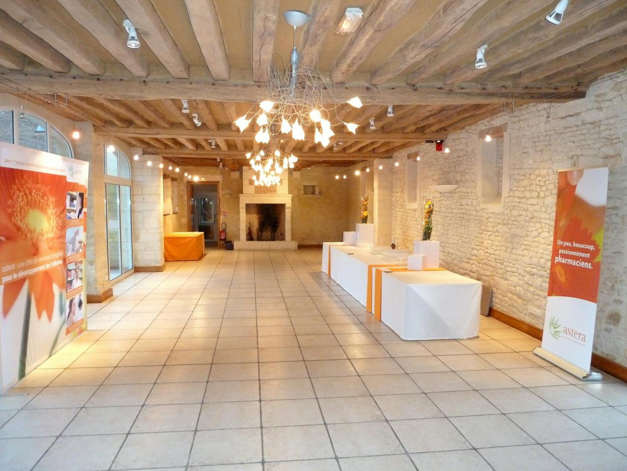 Domaine De La Tour Bed & Breakfast Saint-Pierre-Canivet Bagian luar foto