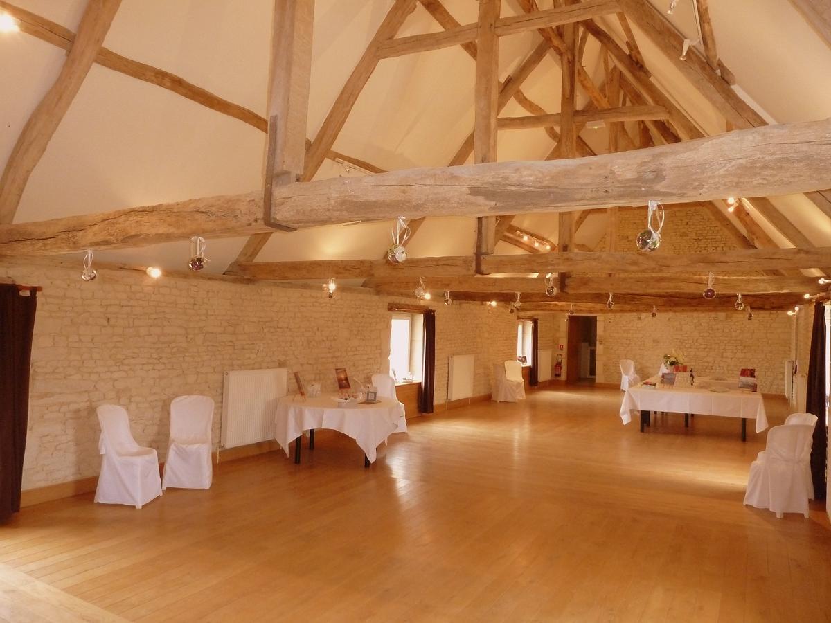 Domaine De La Tour Bed & Breakfast Saint-Pierre-Canivet Bagian luar foto